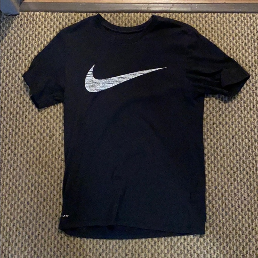 Nike tee
